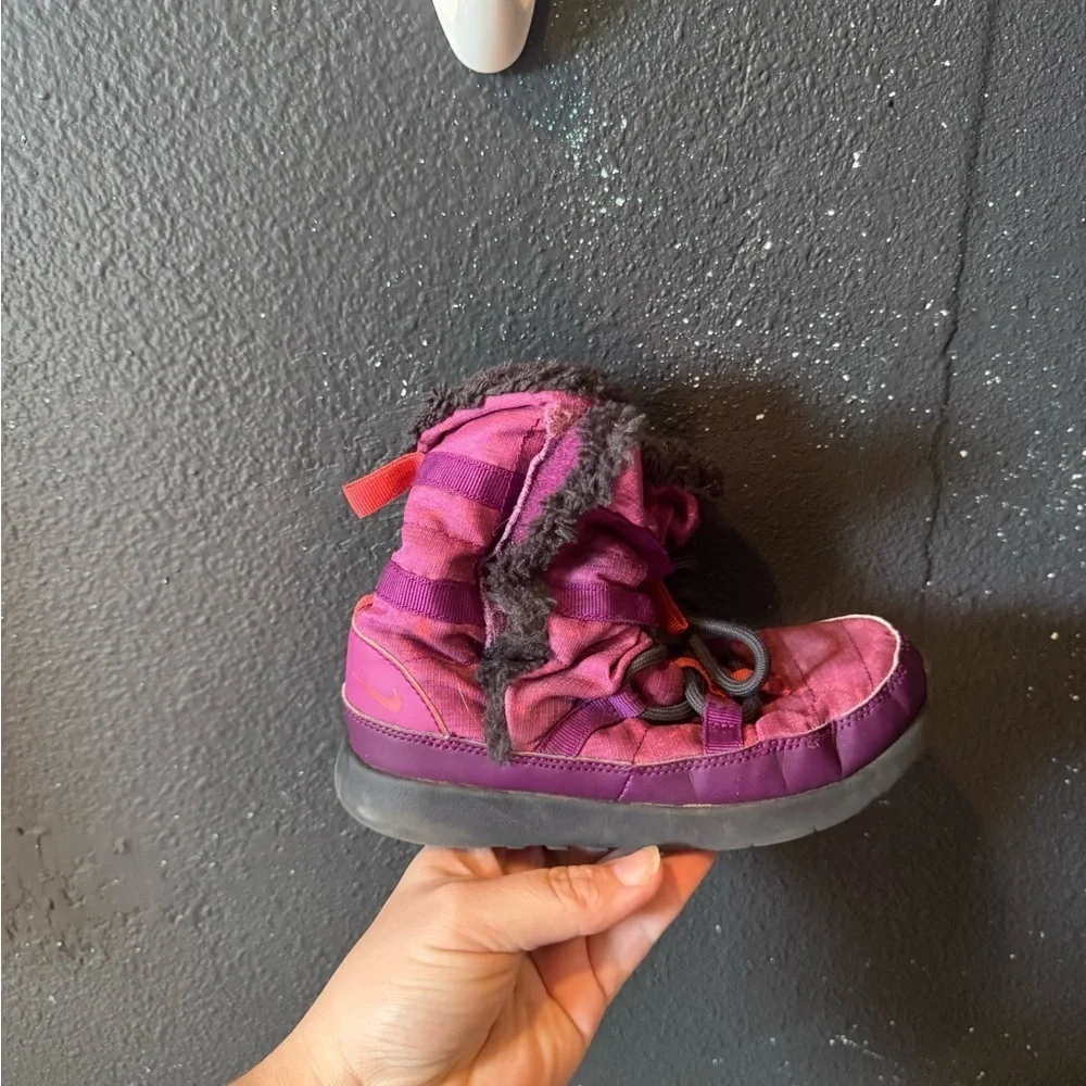 Kids Nike Purple Pink and Black Fur Lined Boots